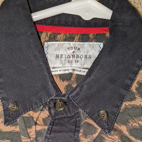 Make a statement! Men's leopard button down! - Picture 3 of 3